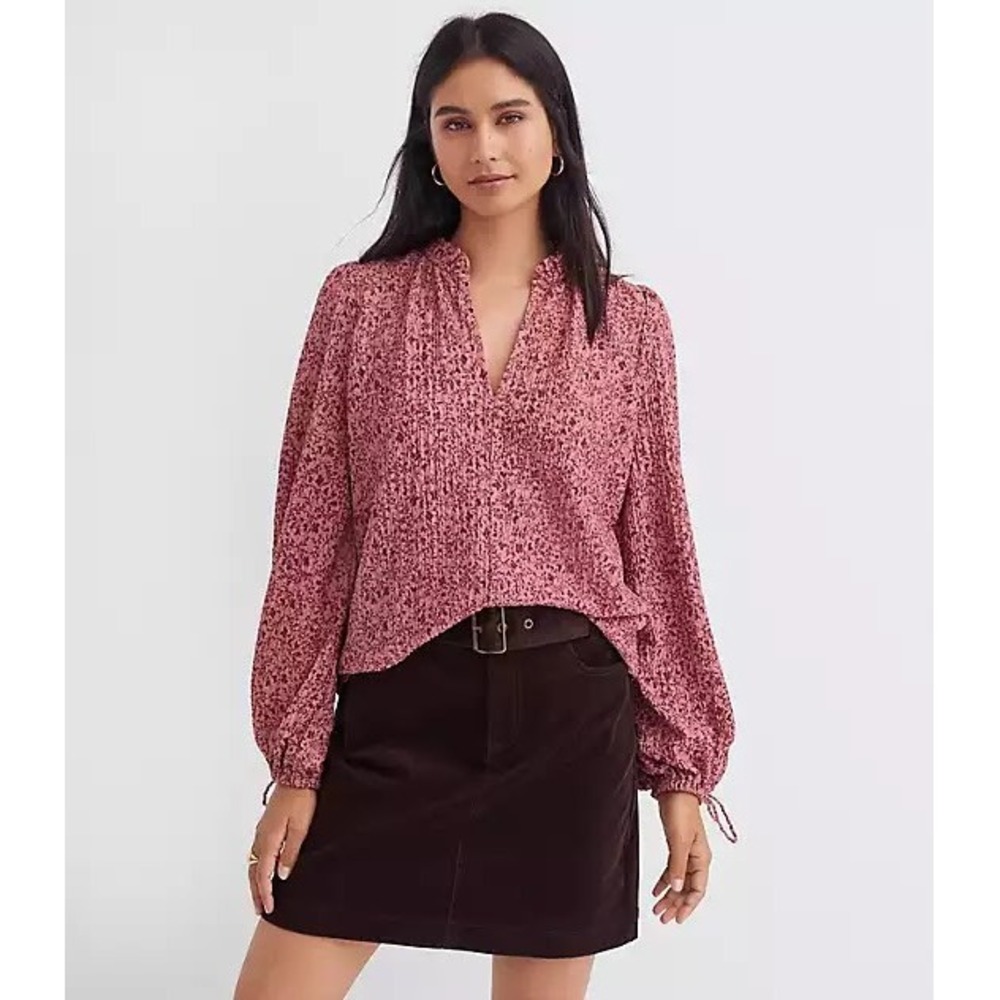 Loft Pink Floral Ruffle Neck Textured Blouse Small Long Balloon Sleeve V-Neck